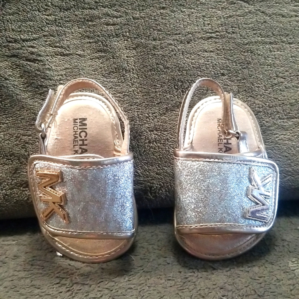 🇺🇸 Micheal Kors Sandle
